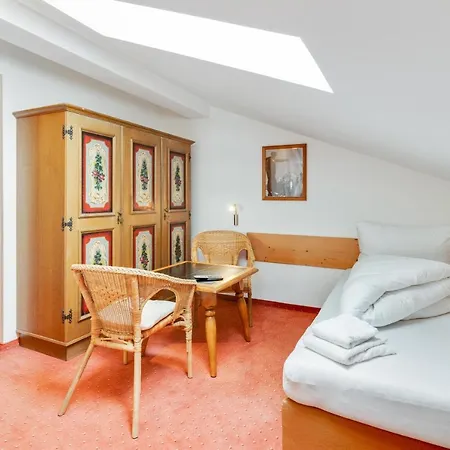 Chalet Martin Πανσιόν 3*