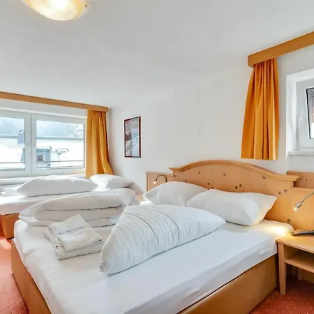 Chalet Martin בית הארחה 3*